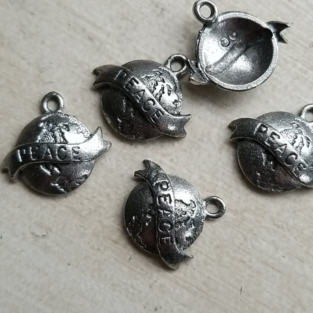 💐World Peace Charms - Nickel free